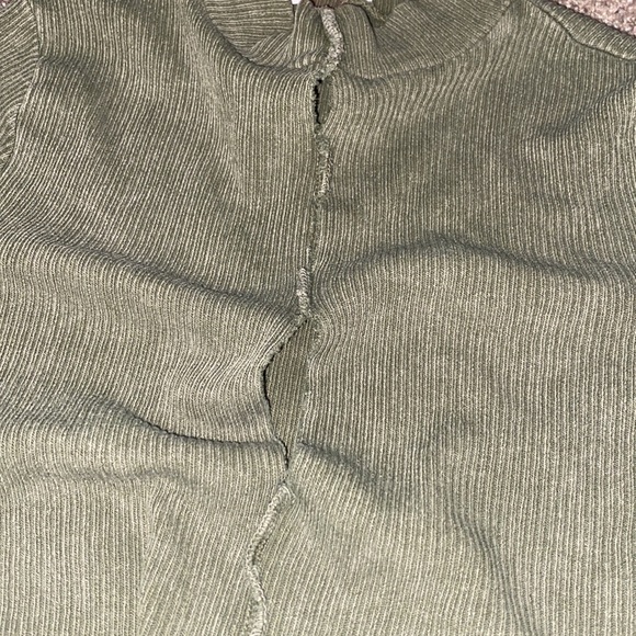 MADRAG Crop Top - Picture 2 of 4